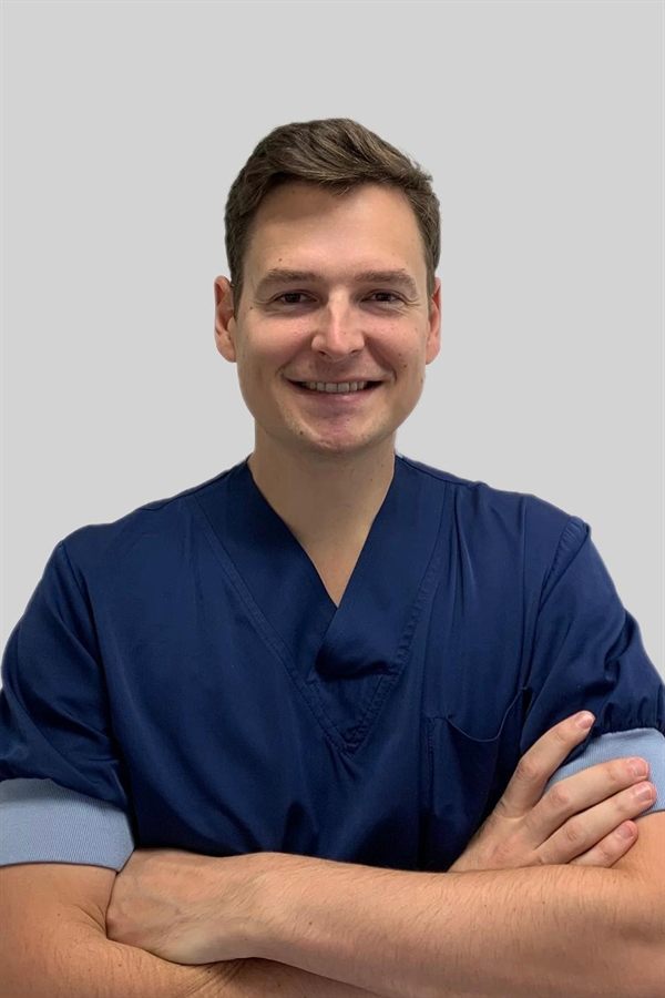 Dr. Frederik Piccart